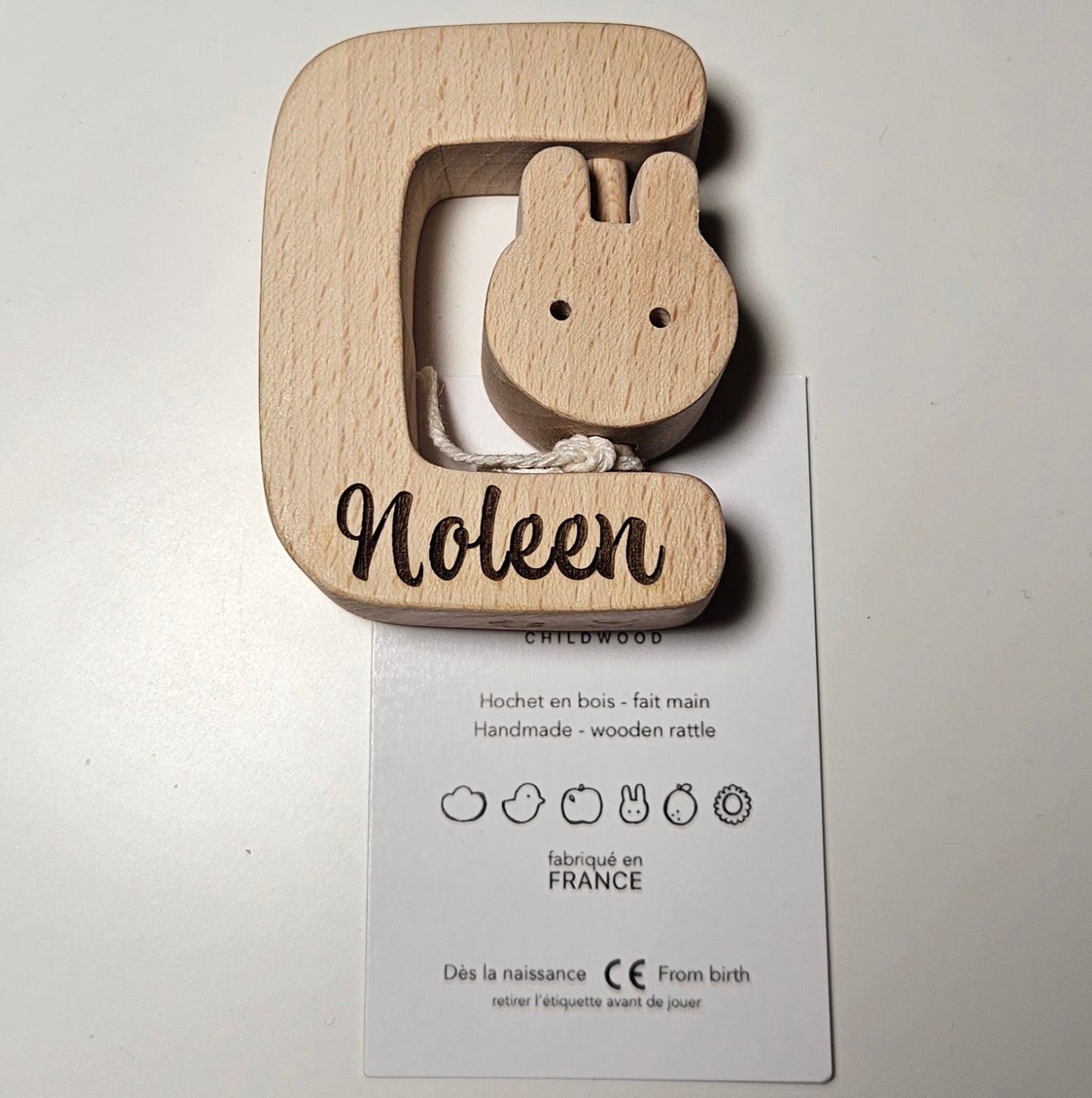 🐰 Hochet en bois LAPIN personnalisable par gravure laser – Jouet naturel pour bébé 🌿